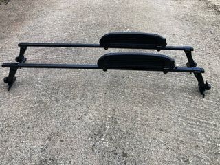 Portaesquís Thule y barras de techo.