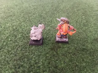 Figuras Enano Matador y Barbas Largas