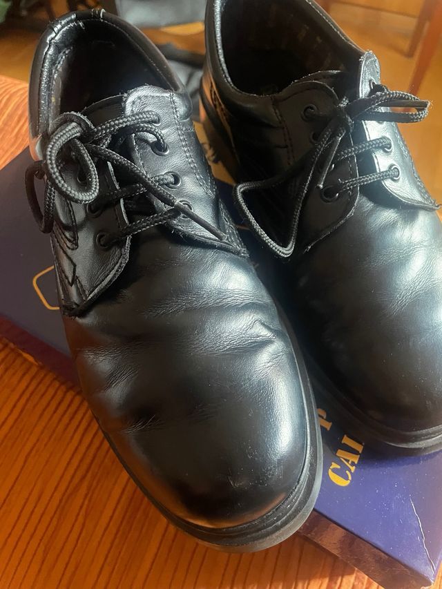 Zapatos de piel negros hechos en España