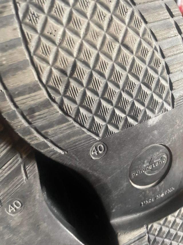 Zapatos de piel negros hechos en España