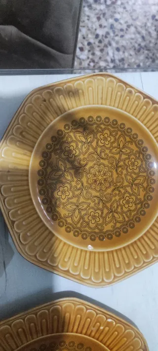 Juego de 4 platos y bandeja