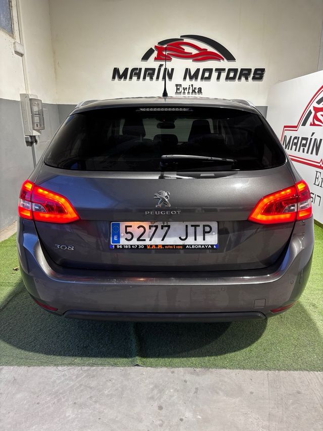Peugeot 308 2016