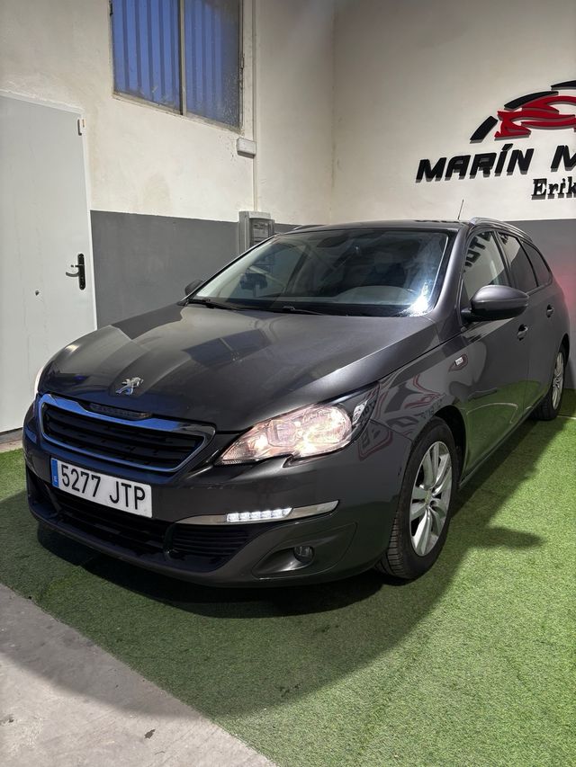 Peugeot 308 2016