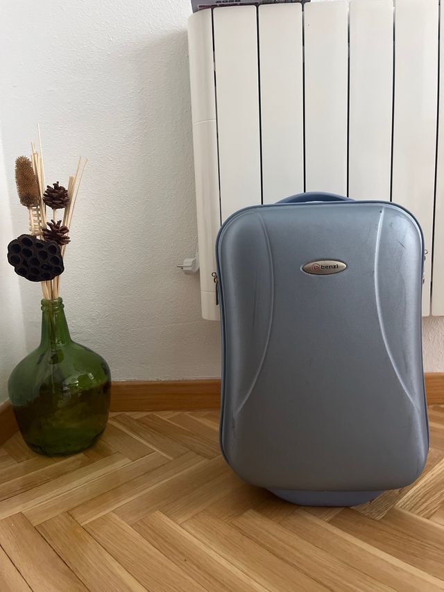 Trolley de cabina azul y gris