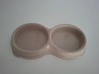 Comedero doble para gatos