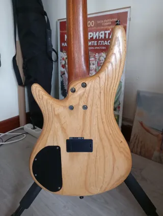 Bajo Eléctrico Ibanez SGSR605 (5 cuerdas)