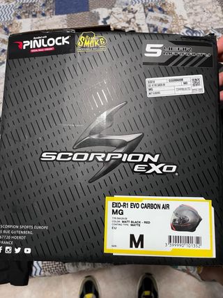 Casco de moto Scorpion