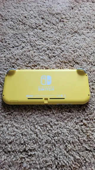 Nintendo Switch Lite Giallo