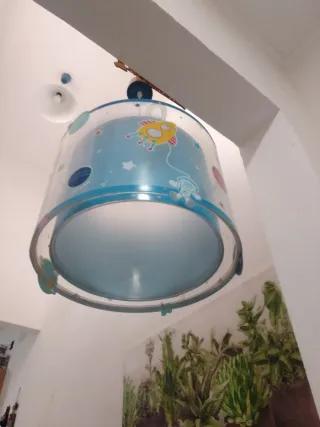 Lámpara infantil espacio cohete astronauta
