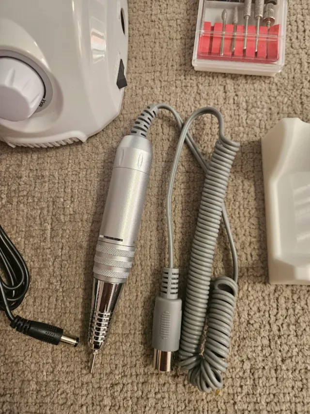 Smalto per unghie Dremel