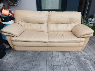 Sofá de piel beige 3 plazas