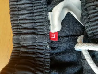 Pantalón chándal Diocesano. Talla 14 años.