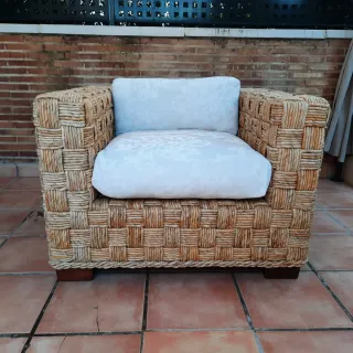 Conjunto sofá y sillón de terraza beige y marrón