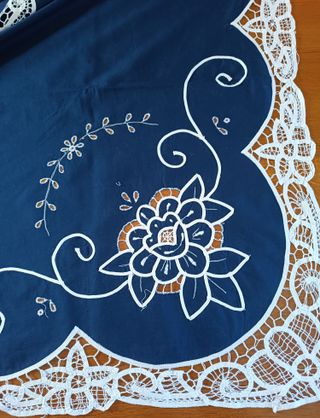 Antigua mantelería con encaje de Brujas 12 servici