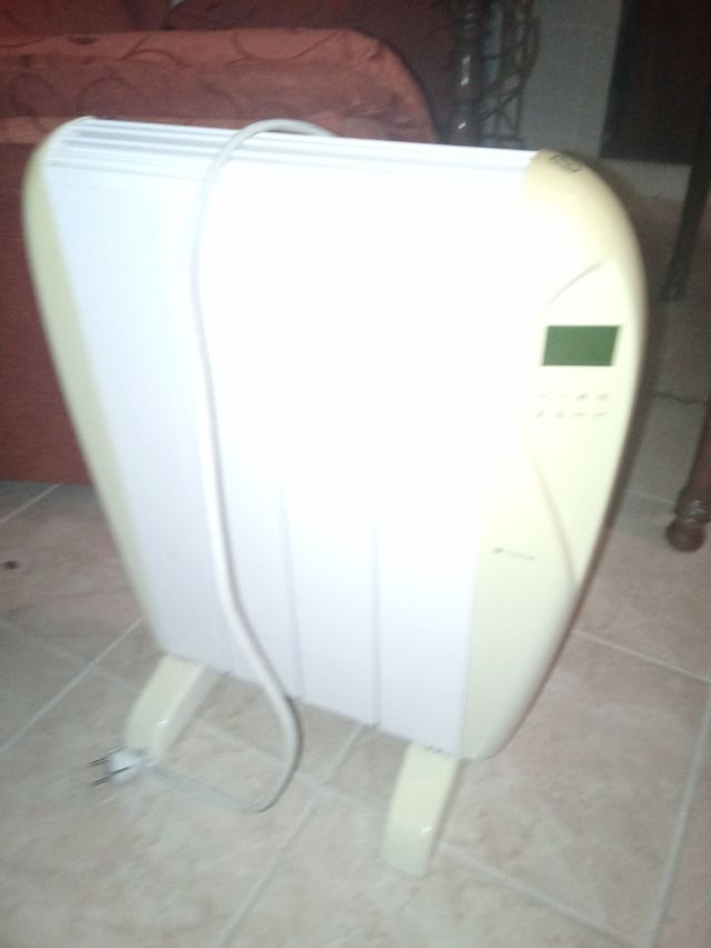 Calentador eléctrico blanco