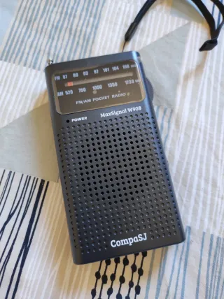 Radio Portátil MaxSignal W908 FM/AM