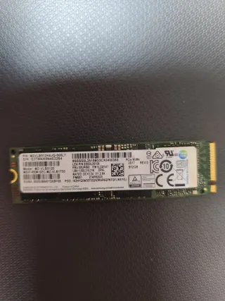 Disco SSD Samsung NVMe 512GB MZ-VLB5120