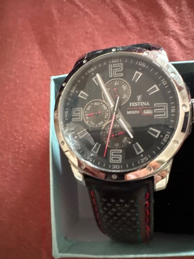 Reloj Festina Negro y Plateado