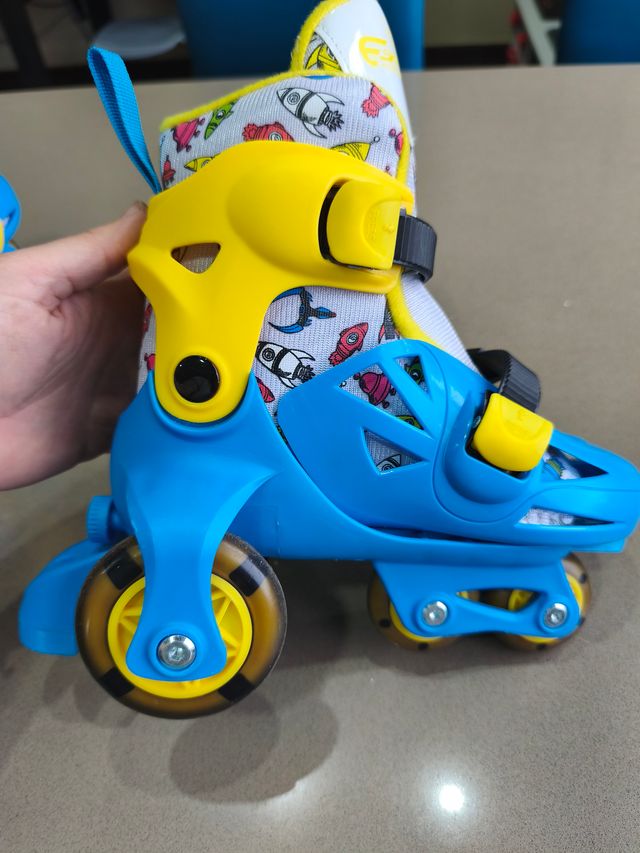 Patines ajustables T31-34 + Casco