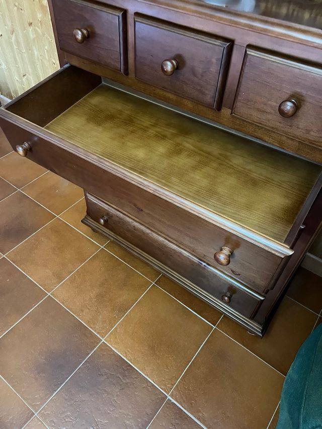 Cómoda de madera con 6 cajones
