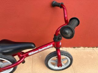 Bicicleta sin pedales roja Chicco