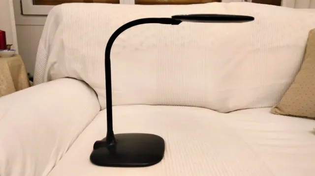 Lampada LED da tavolo Made in France, flessibile.