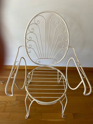 Conjunto de  forja y piedra para balcón y jardín