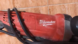 Radial Milwaukee casi sin uso