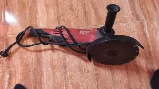 Radial Milwaukee casi sin uso