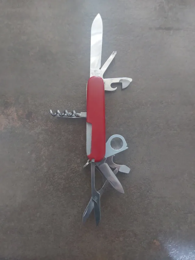 Coltellino Svizzero Victorinox Rosso