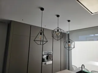 Lámparas colgantes negras estilo araña