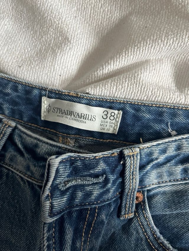 Lote Vaqueros y Cargo Bershka Beige Talla M