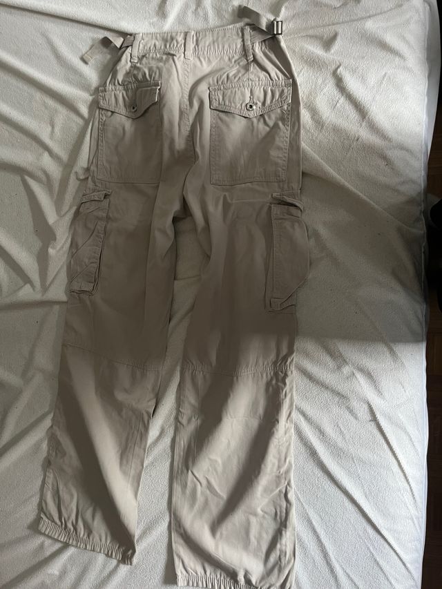 Lote Vaqueros y Cargo Bershka Beige Talla M