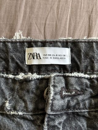 Jeans Zara neri strappati taglia 40