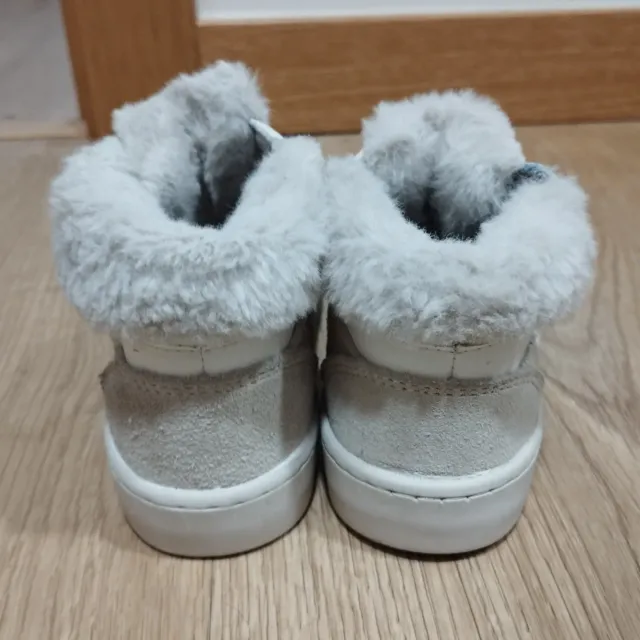 Botas Zara infantil talla 24