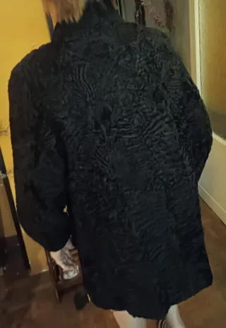 Chaqueta de astracán negra