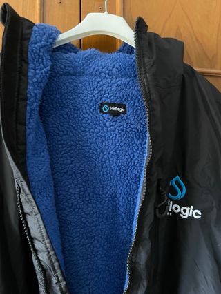 Poncho Surflogic Storm Negro