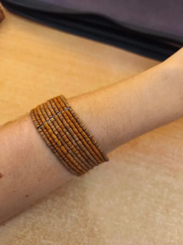 Pulsera de madera natural ajustable