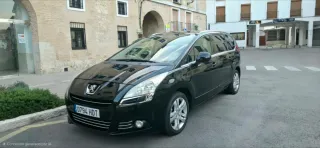 Peugeot 5008 2011