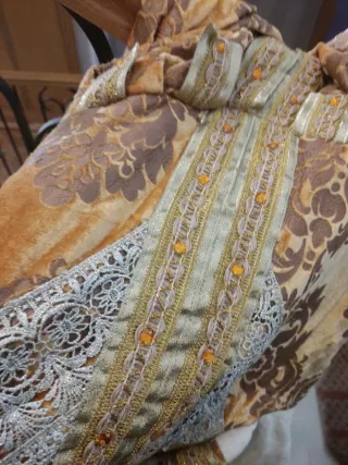 Vestido Medieval Talla 46 Dorado