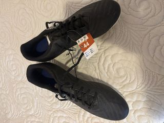 Botas de fútbol negras talla 44