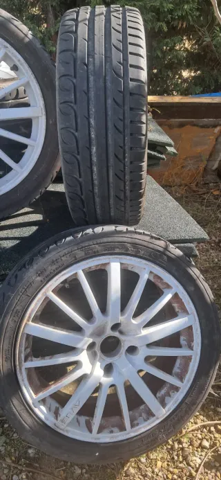 4 Ruedas Kormoran 205/45 R17 4 llantas.