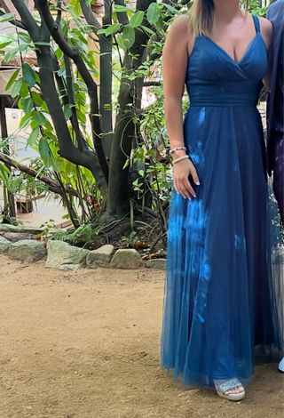 Vestido largo azul para bodas y eventos