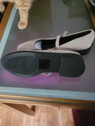 Zapatos beige talla 39