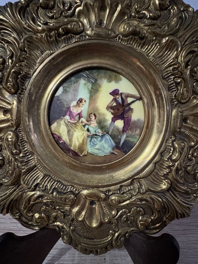 Antiguo plato decorativo bronce