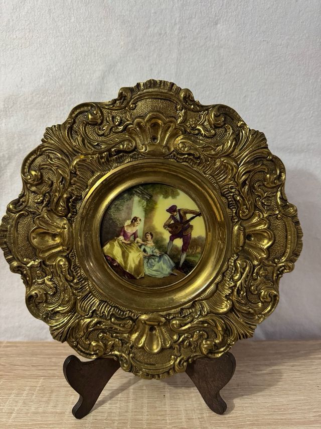 Antiguo plato decorativo bronce