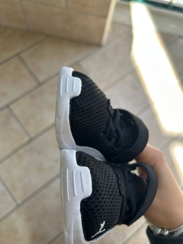 Scarpe da ginnastica Puma bimbo nere