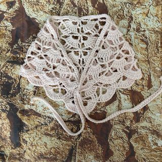 Bandana tejida de encaje