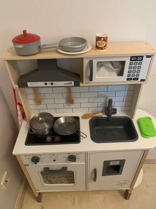Cocinita de madera para jugar