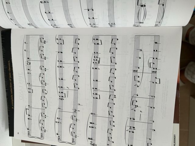 Libro Piano Essentials - Ross Ramsay